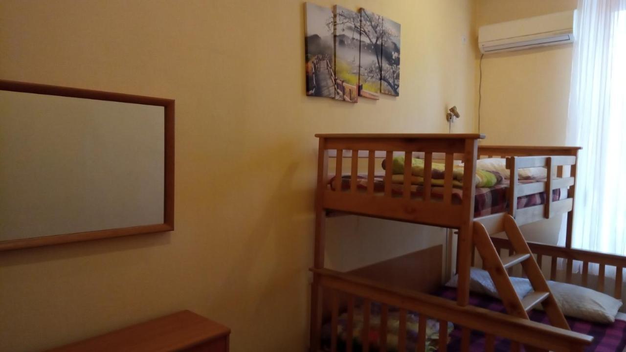 Vishnya Hostel Dnipro Dış mekan fotoğraf