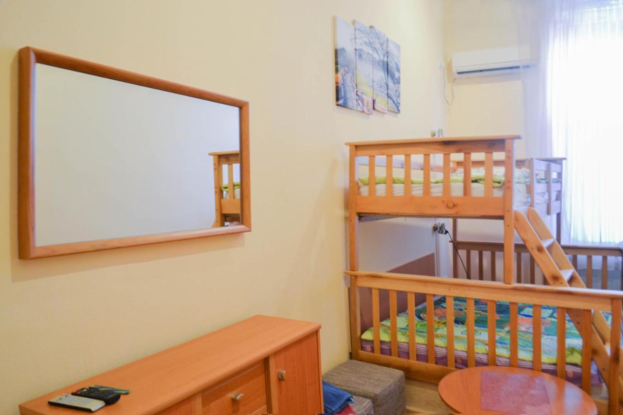 Vishnya Hostel Dnipro Dış mekan fotoğraf